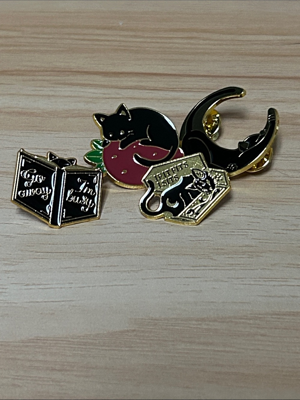 Brand new metal Cat pins